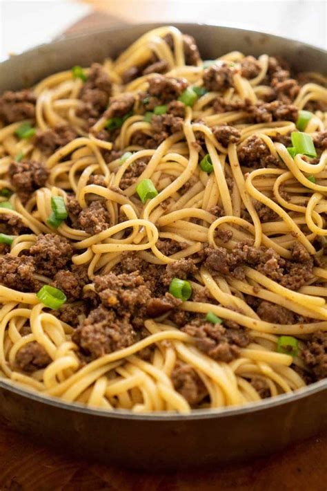 15 Minute Mongolian Noodles With Ground Beef Shaken Together