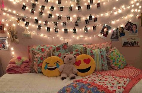 Decorate Your Bedroom With Beautiful Twinkle Lights