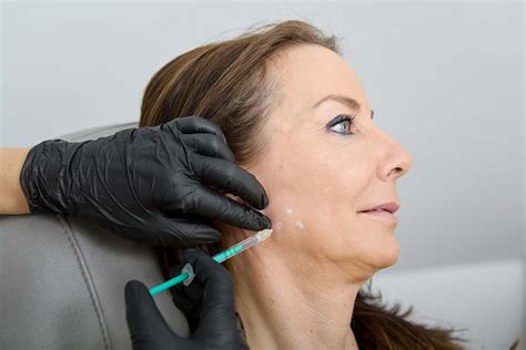 Dermatologie Dr Friedl Übermäßiges Zähneknirschen Behandlung mit Botox