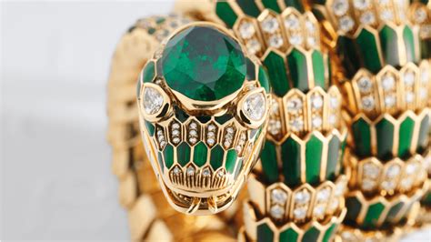 Serpenti Metamorphosis By Refik Anadol Bvlgari Official Store