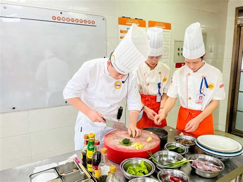 新东方学厨师学费一年多少学校学费陕西新东方烹饪学校