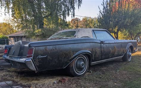 1969 Lincoln Continental Mark III Rear Barn Finds