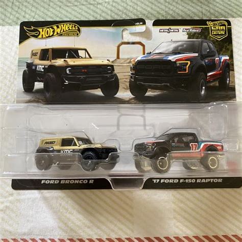 Jual Hot Wheels Premium Twin Pack Ford Bronco R Ford F Raptor Kota Surabaya Sbystuff