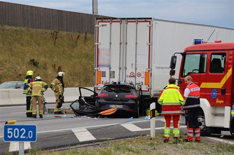 Tödlicher Auffahrunfall am Stauende auf A3