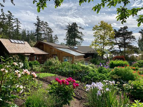Retreat Centre On Cortes Island Hollyhock