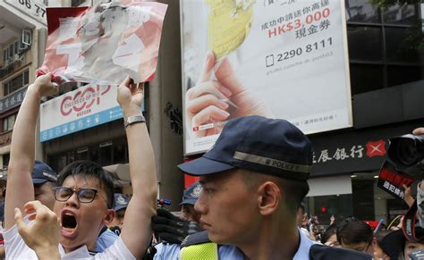 Hundreds Of Thousands Fill Hong Kongs Streets To Protest China