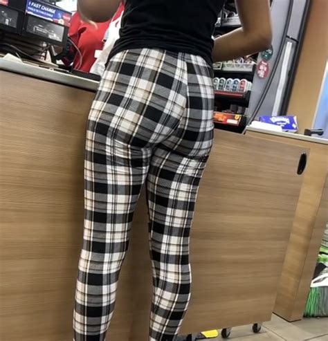 Petite Milf With Wide Hips And Fat Plump Ass Oc Spandex Leggings Yoga Pants Forum