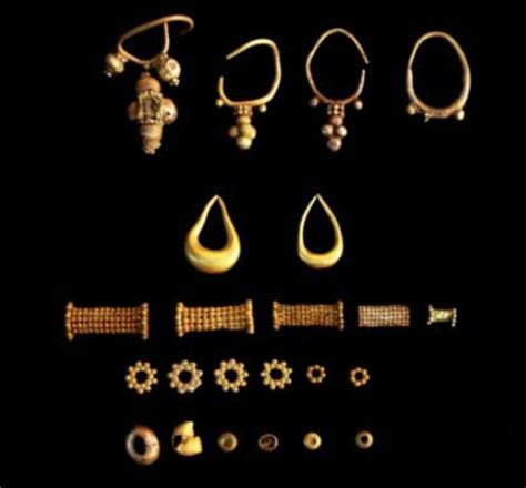 Ancient Artifacts Uncovered In Oman Nexus Newsfeed