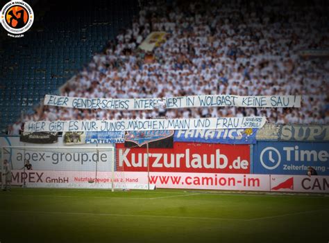 Was Bei Hansa Rostock Gegen Den Fc St Pauli Auf Den Rängen Los War