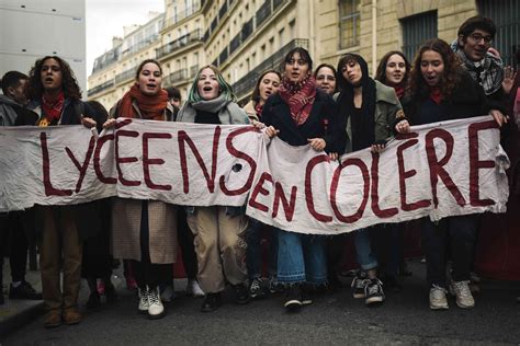 Lycéens Et étudiants Défilent Contre Parcoursup Et La Réforme Du Bac