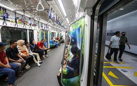 Pengguna MRT Jakarta Tembus 15 Juta Orang Hingga Juni 2023