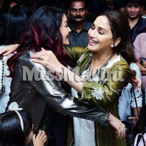 These Pictures Of Aishwarya Rai Bachchan And Madhuri Dixit Will Remind