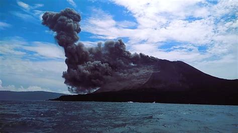 Gunung Dukono Kembali Erupsi PVMBG Imbau Masyarakat Tetap Siaga