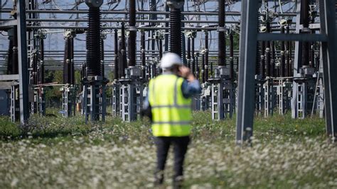 Strom Und Gas Preise Bei Neuvertr Gen Sinken