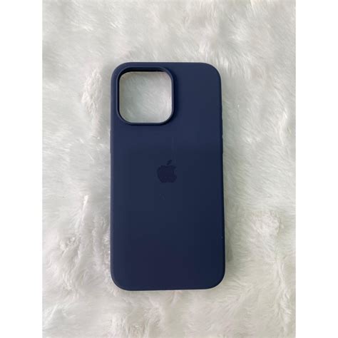 Capa Case Silicone Aveludada Câmera Aberta Compatível C iPhone 15 PRO