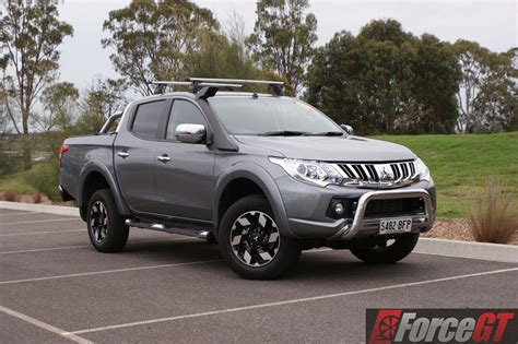 Mitsubishi Triton Review Triton Gls Dual Cab