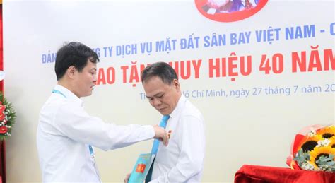 VIAGS TAN SON NHAT ORGANIZED THE CEREMONY OF THE 40 YEAR OLD PARTY