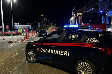 Tragico Incidente A Mirabella Perdono La Vita Quattro Ragazzi Telenostra