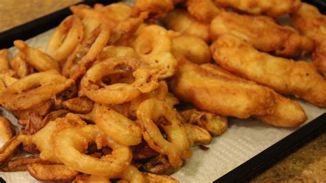 10 Fried Foods You Can Eat At The Texas State Fair Riot Fest
