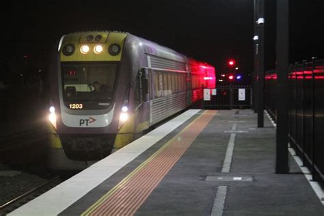 Vlocity Vl03 Leads A Down Bendigo Service Through Sunshine Wongms