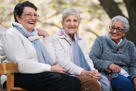 3 Benefits Of Socialization For Seniors In Assisted Living Communities