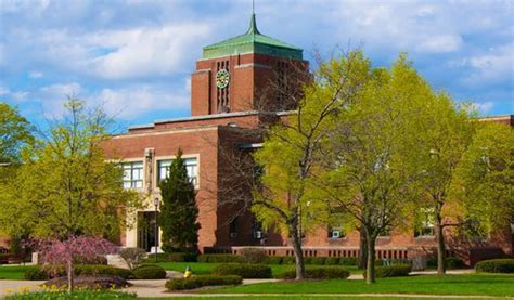 Le Moyne College