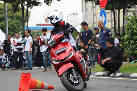 Cara Menikmati Berkendara Honda Stylo 160 Yang Nyaman Gans