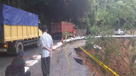 Jalan Lintas Tengah Bengkulu Lubuk Linggau Tidak Bisa Dilewati Mobil