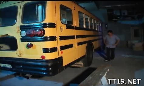 Delicious Brunette Floozy Jenna Presley Bangs