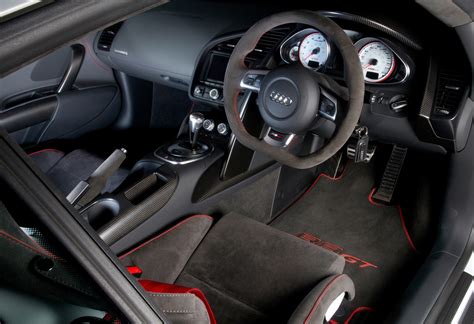 Used Audi R8 GT Spyder (2012 - 2012) interior, tech and comfort | Parkers