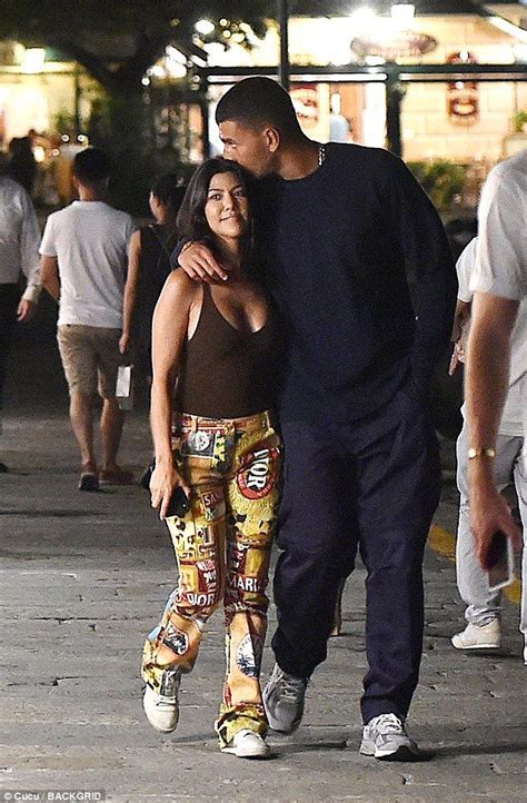 Kourtney Kardashian Cuddles Up To Toyboy Beau Younes Bendjima Artofit