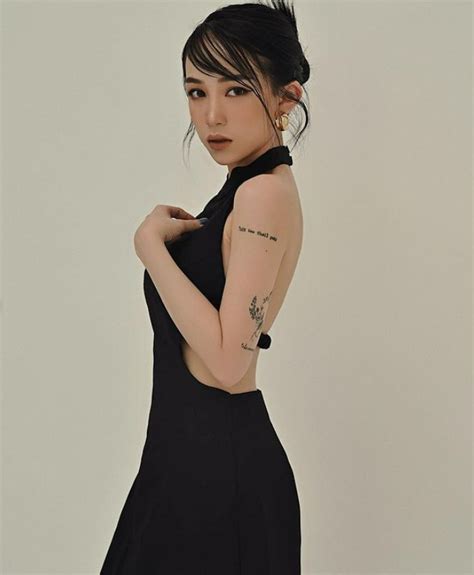 Cuối tuần của hội hot mom Cô chủ nhỏ Myla điệu đà rót trà
