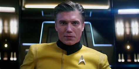 Star Trek: Anson Mount Reveals If He'd Reprise Role as Captain Pike ...