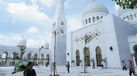 Akhirnya Masjid Raya Sheikh Zayed Solo Bisa Digunakan Untuk Umum