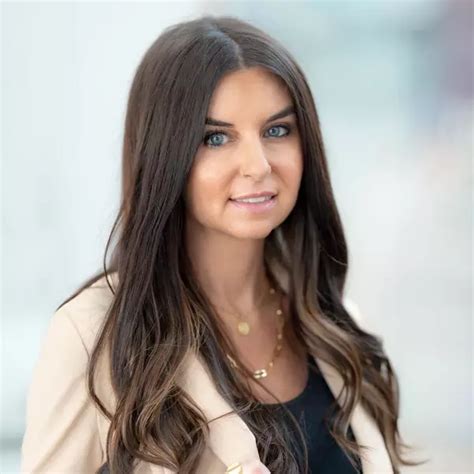Real Estate Agent Lauren Bell Lauren Bell Real Estate