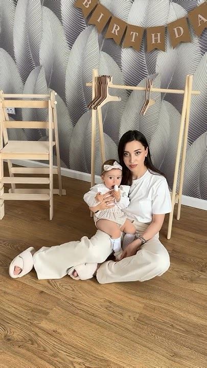 Милане 1 годик 💕 - YouTube