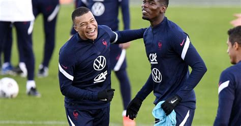 Kylian Mbappé et Paul Pogba à l entrainement avec l équipe de France