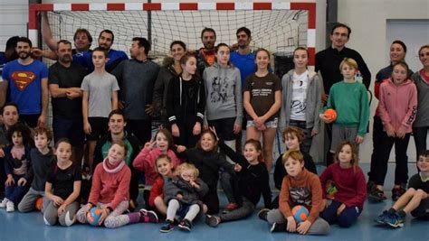 Premier Noël à Lécole De Hand Ladepechefr