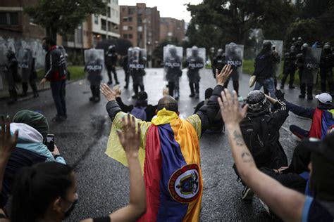 Fotos Colombia Sumergida En Las Protestas Y El Abuso Policial