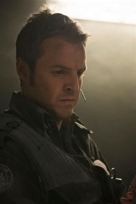 One of the gabillion and one reasons to watch Flashpoint =) Spike ...