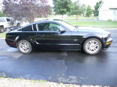 2005 MUSTANG GT BLACK ON BLACK