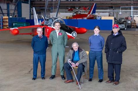 Red Arrows Three Generations Welcome Th Anniversary Season At Raf