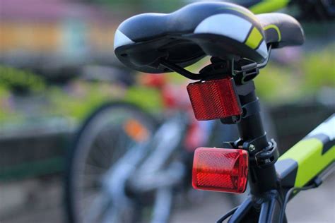 A guide to buying bike lights | Smarter Travel Ltd