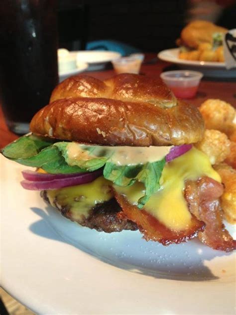 These Burger Joints In Iowa Will Make Your Taste Buds Explode