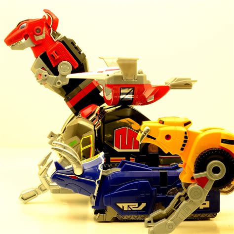 Toys N' more: MMPR Legacy Dino Megazord