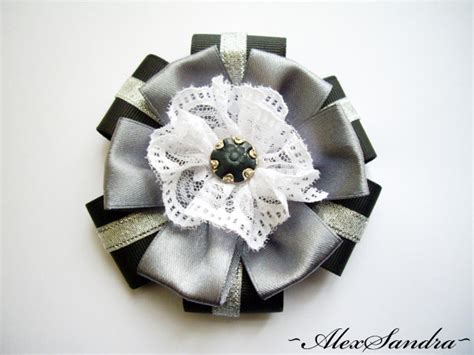 Стильная брошь из ленты. Обсуждение на LiveInternet - Российский Сервис ...