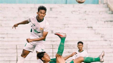 Hasil Persebaya Vs Persik Kediri Samsul Arif Brace Derbi Jatim Milik