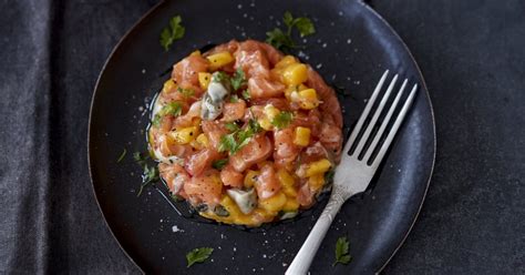 Recette Tartare De Saumon Cru Aux Hu Tres La Mangue Marie Claire