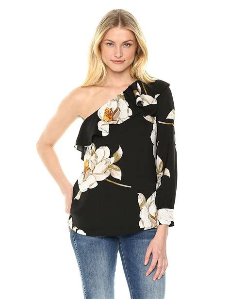 Lark Ro Women S Long Sleeved Top With Asymmetric Cold Shoulder