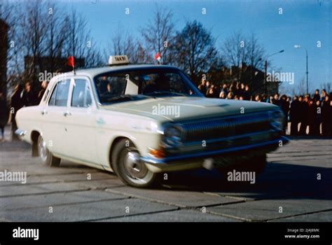 Gaz 24 wolga motor Fotos und Bildmaterial in hoher Auflösung Alamy